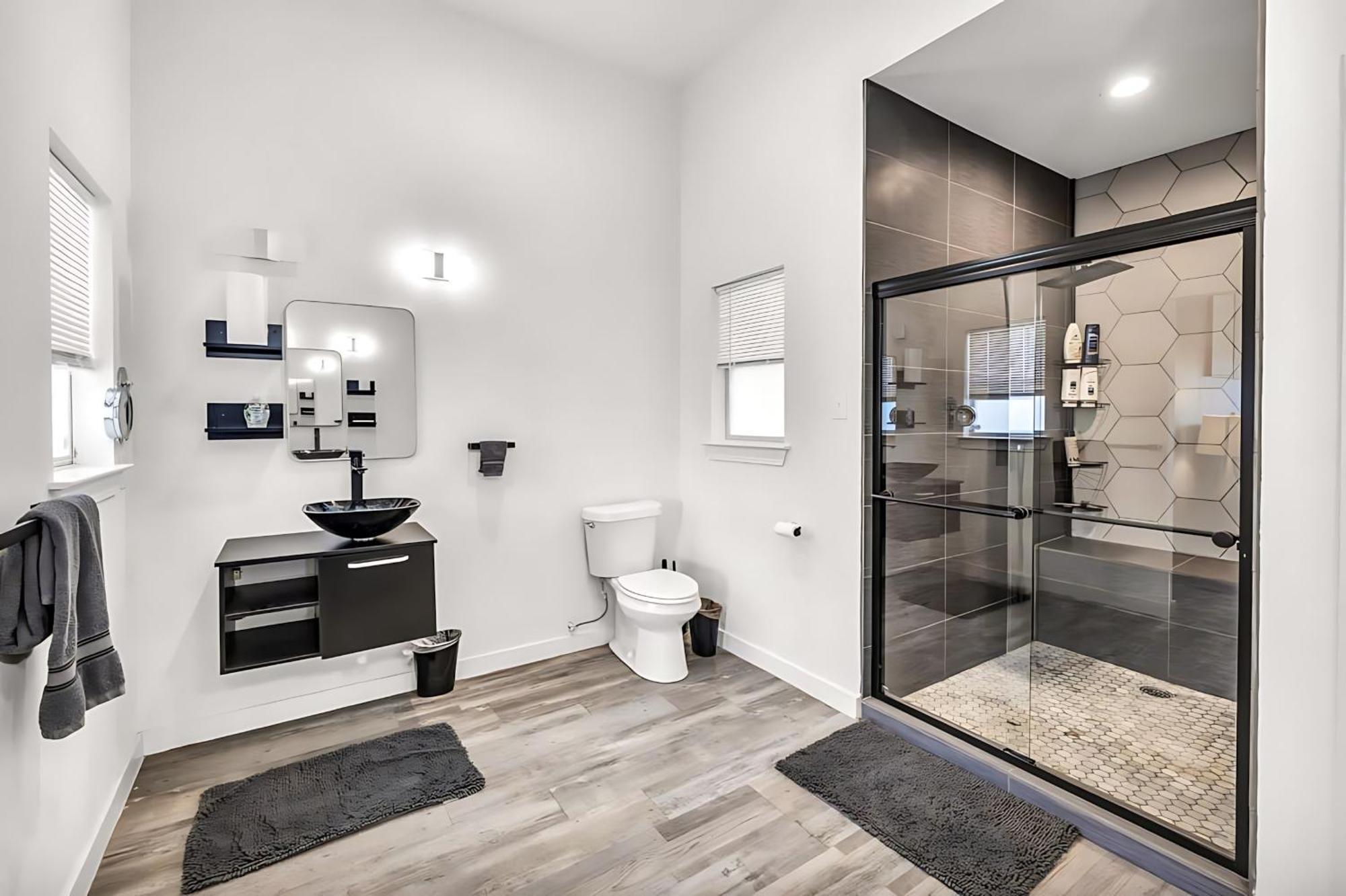 Upstay - Austin Getaway - Pool & Hot Tub & Games Eksteriør bilde